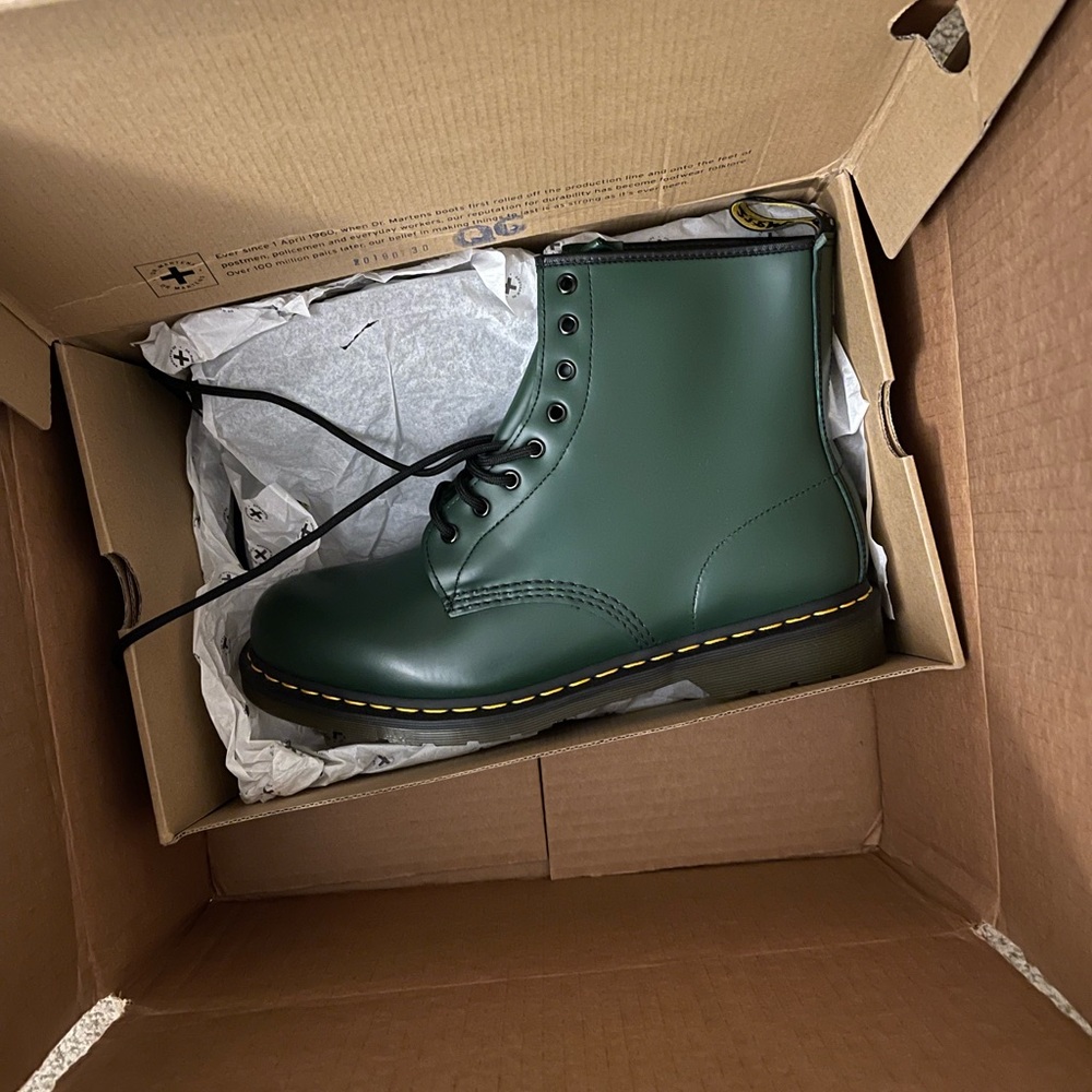 Doc Martens Men’s Smooth Leather Lace Up Boots